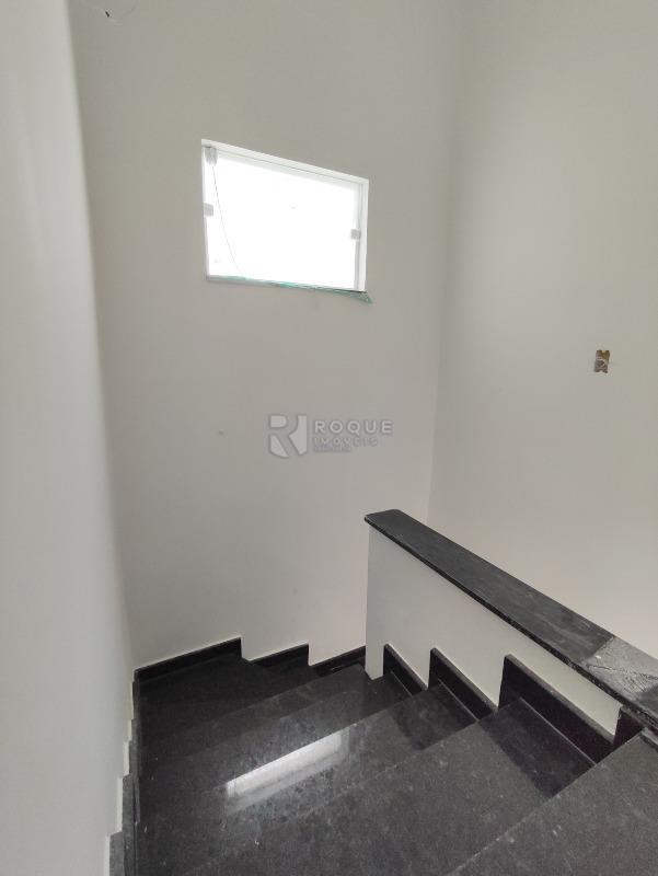 Casa em condomínio à venda no bairro Jardim Residencial Alto do Flamboyant: ACESSO PISO SUPERIOR