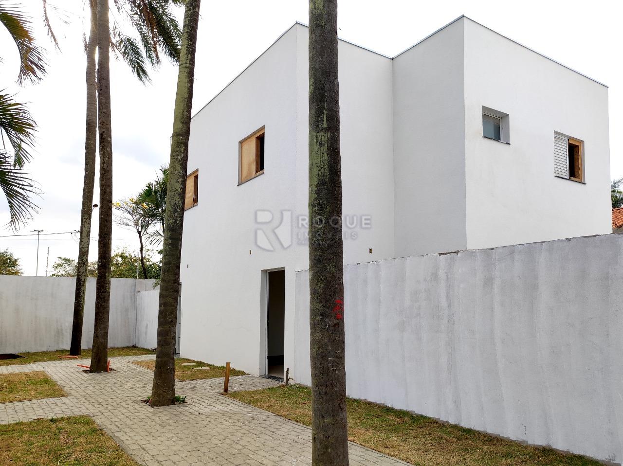 Casa em condomínio à venda no bairro Jardim Residencial Alto do Flamboyant: FACHADA