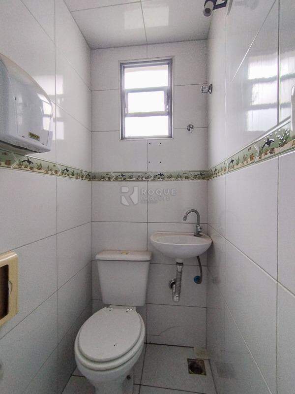 Casa com salão para aluguel no bairro Boa Vista: WC salão 