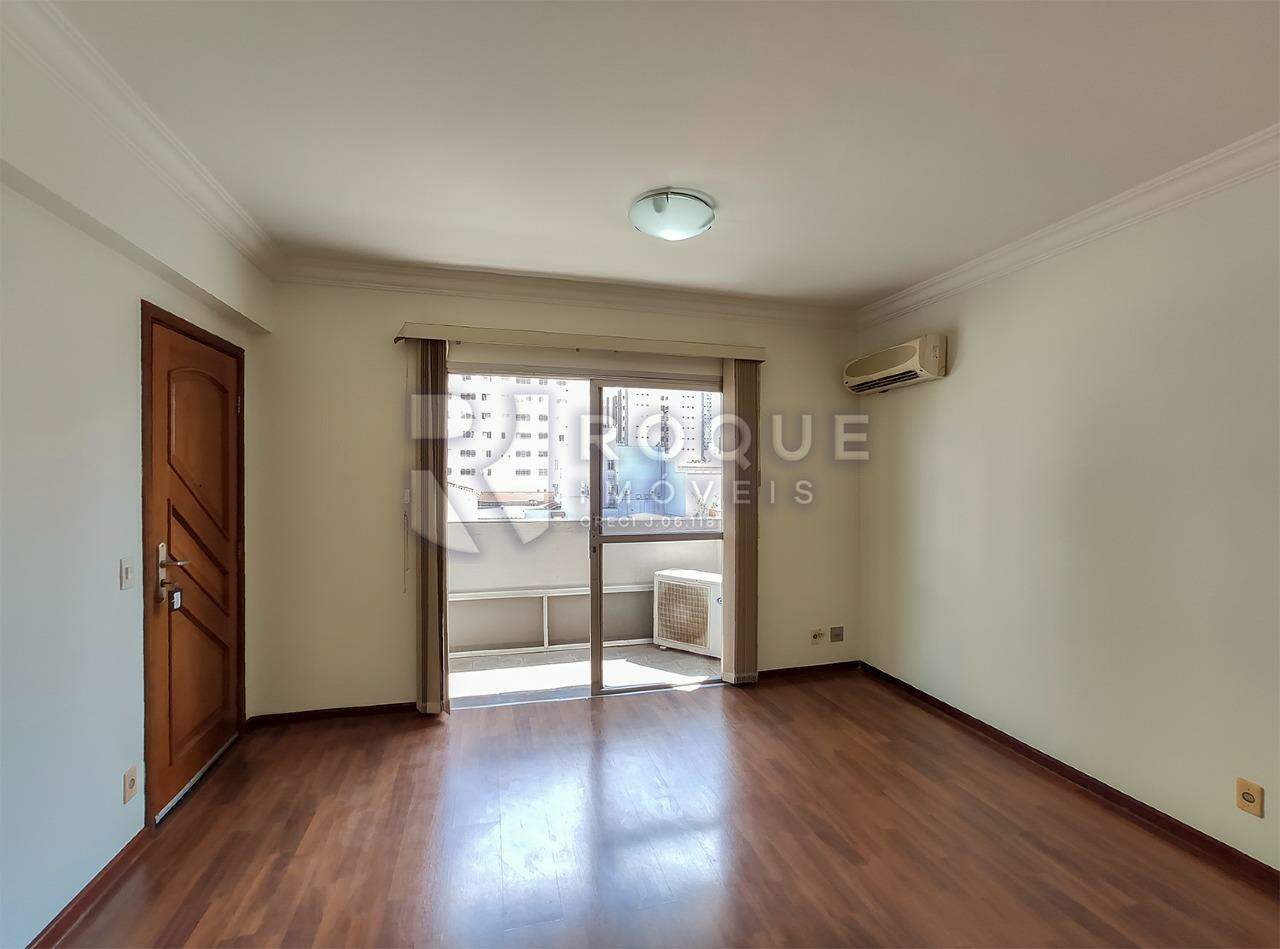 Apartamento à venda no bairro Centro: Sala 