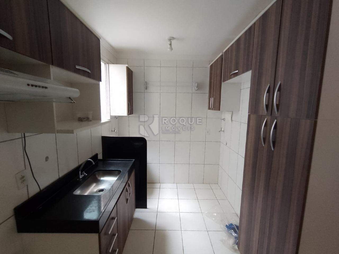 Apartamento para aluguel no bairro Jardim do Lago: 