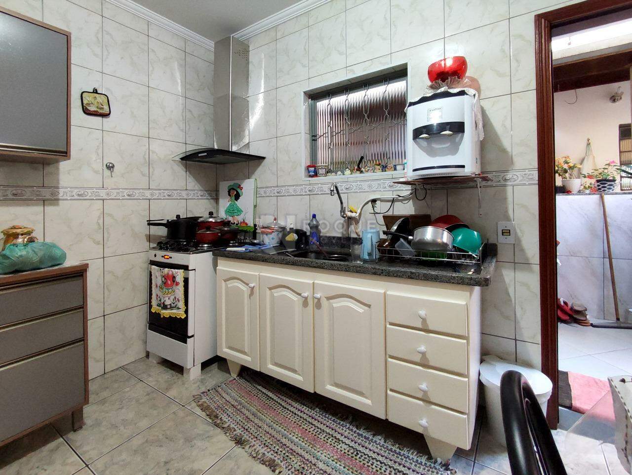 Casa Residencial à venda no bairro Jardim da Graminha: COZINHA