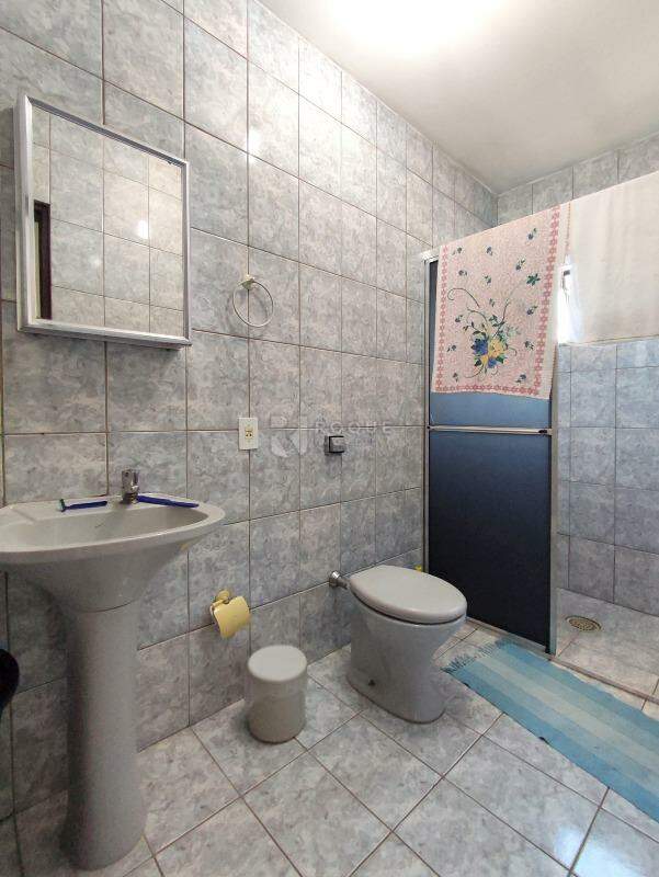 Casa Residencial à venda no bairro Jardim da Graminha: WC SUÍTE EDÍCULA 