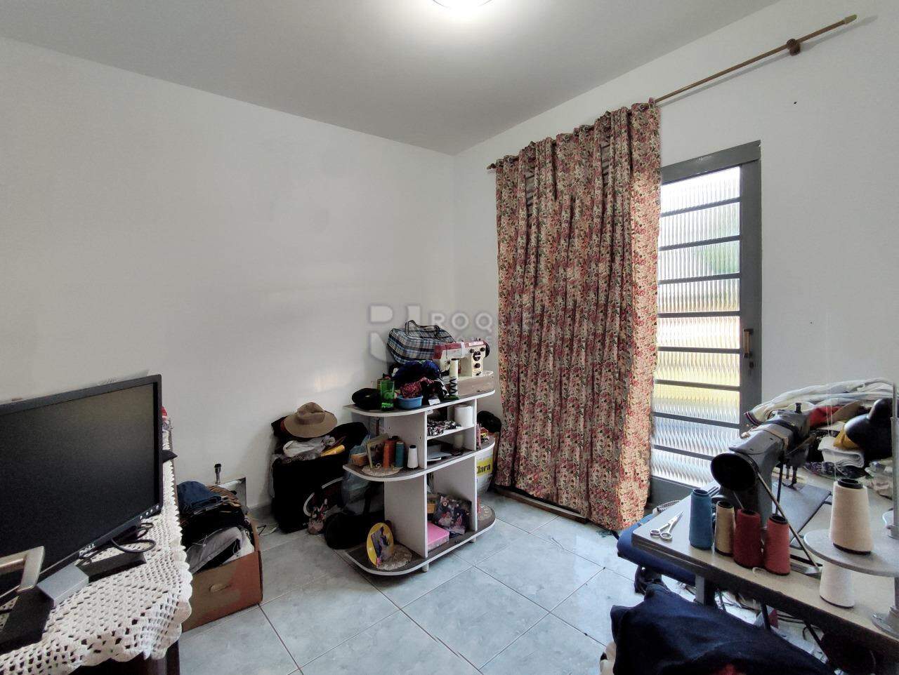 Casa Residencial à venda no bairro Jardim da Graminha: ESCRITÓRIO