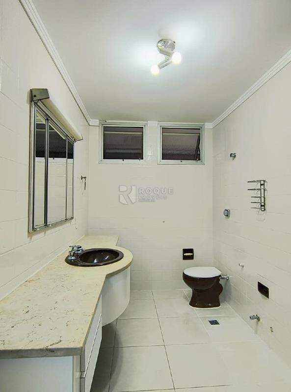 Apartamento para aluguel no bairro Centro: Wc social
