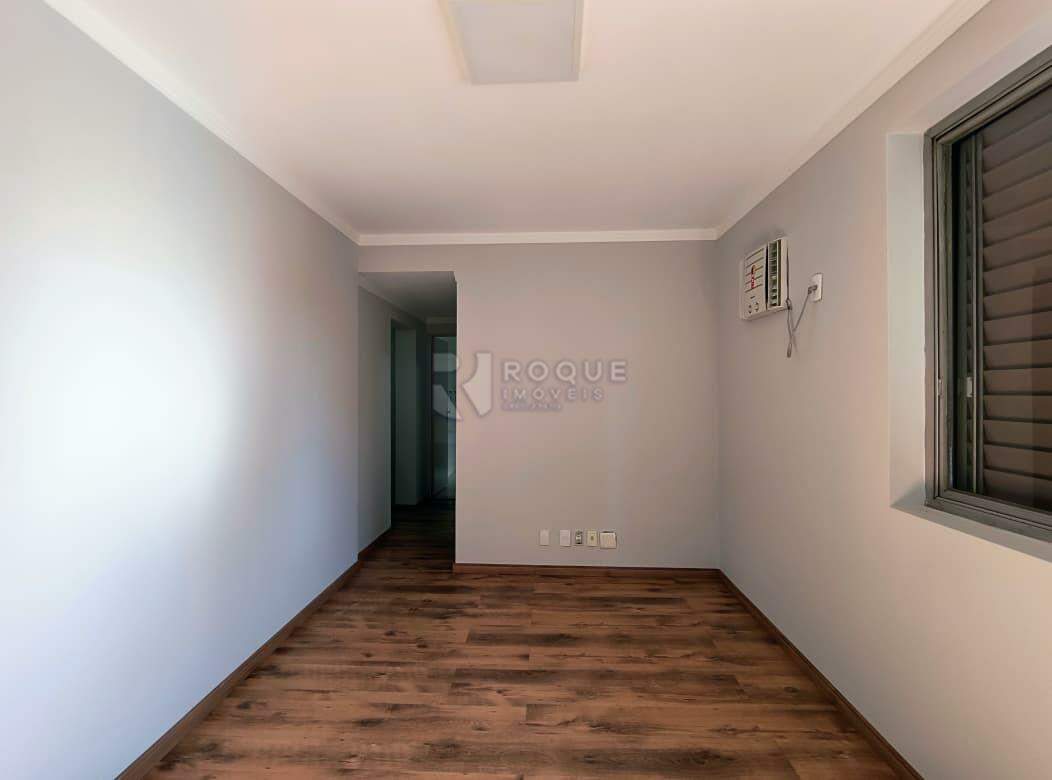 Apartamento para aluguel no bairro Centro: Dormitório 03 suíte