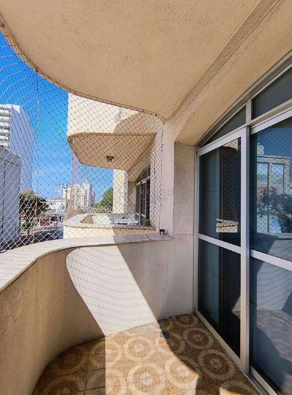 Apartamento para aluguel no bairro Centro: Sacada