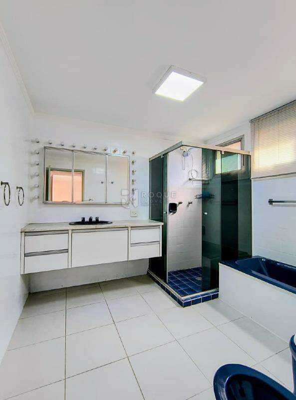 Apartamento para aluguel no bairro Centro: Wc suíte