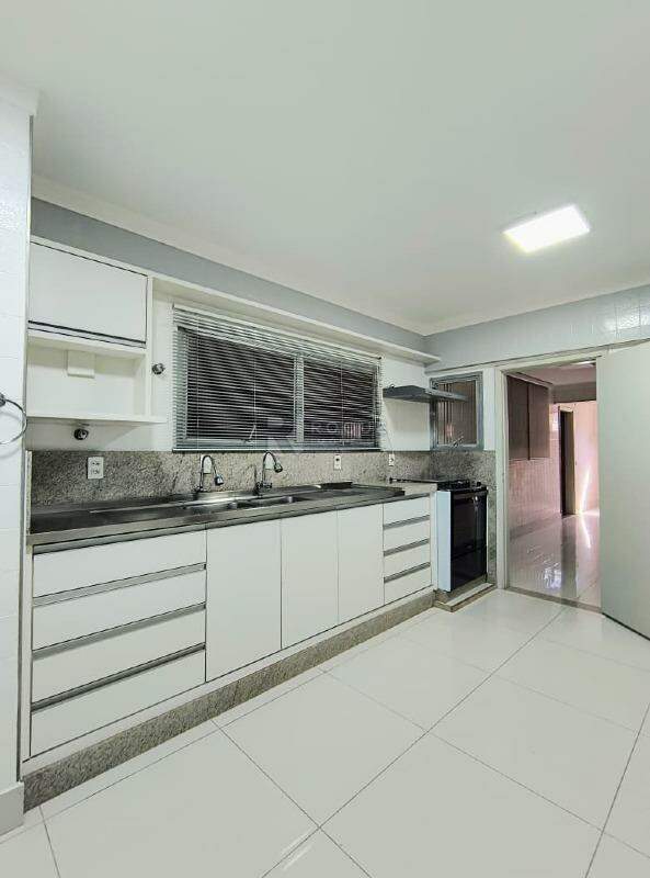 Apartamento para aluguel no bairro Centro: Cozinha