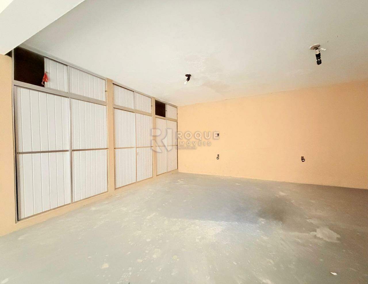 Casa Residencial para aluguel no bairro Jardim Glória: Quintal