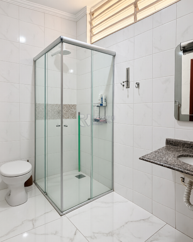 Casa Residencial para aluguel no bairro Jardim Glória: Wc social