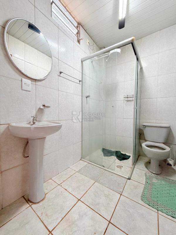 Casa Residencial para aluguel no bairro Jardim Glória: Wc externo