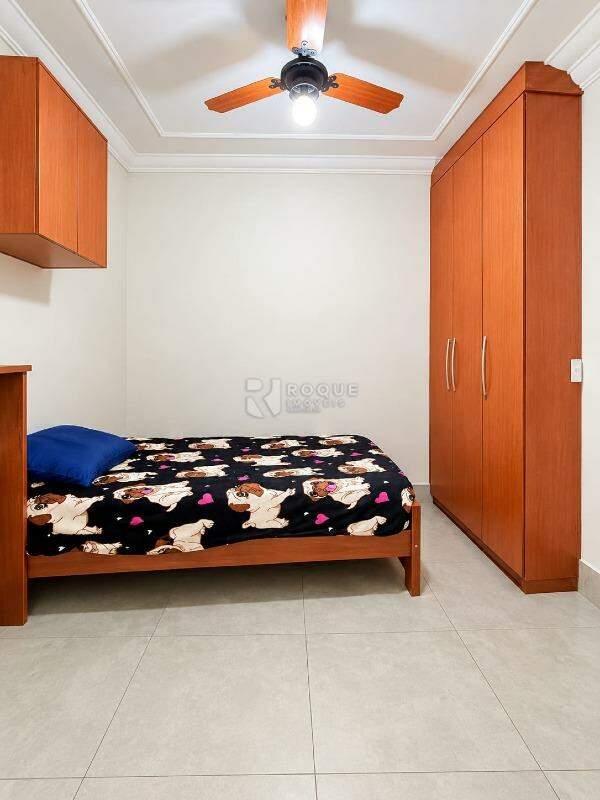 Casa Residencial para aluguel no bairro Jardim Glória: Dormitório 1
