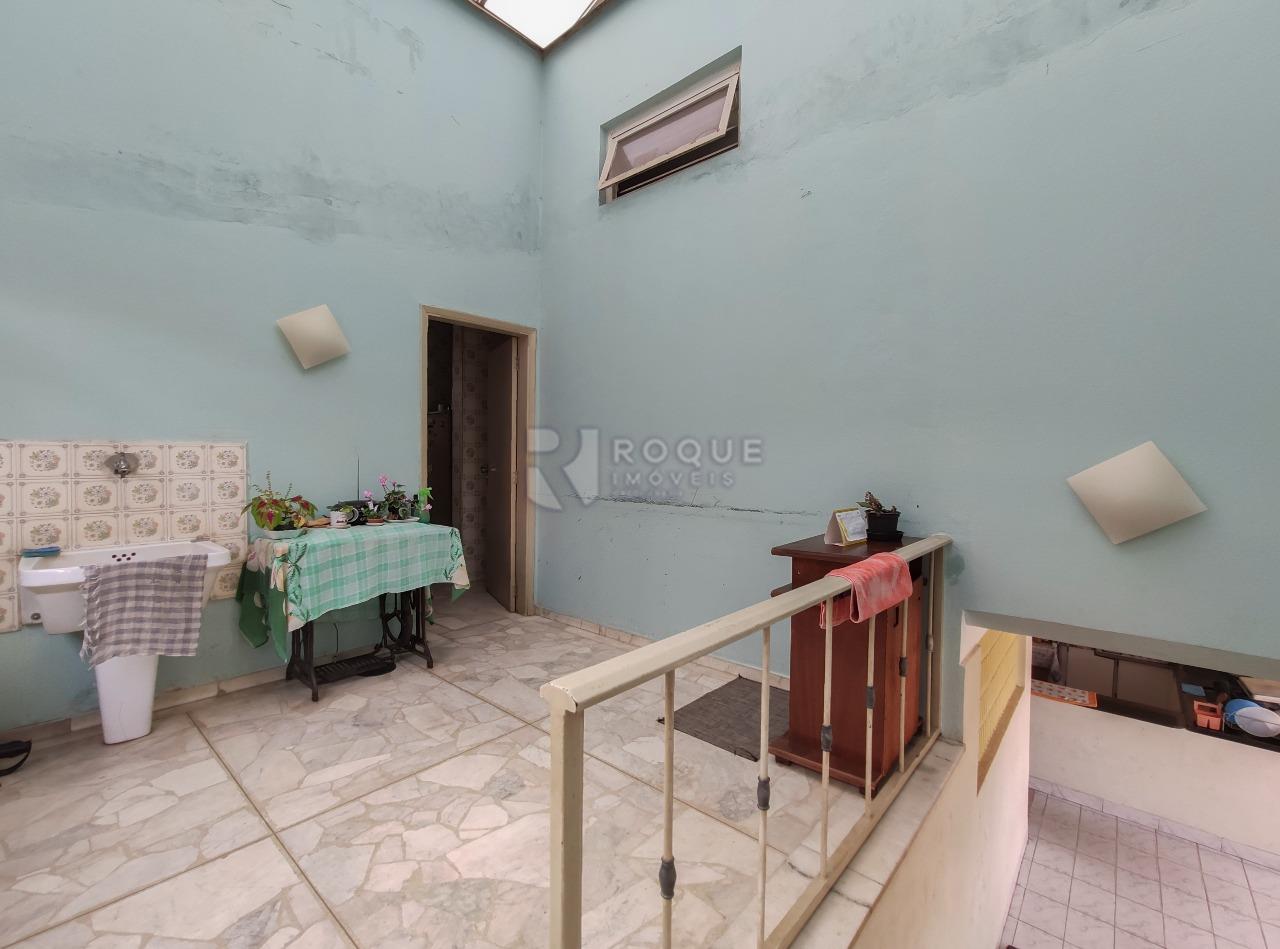 Casa Comercial para aluguel no bairro Jardim Mercedes: Área de serviço 