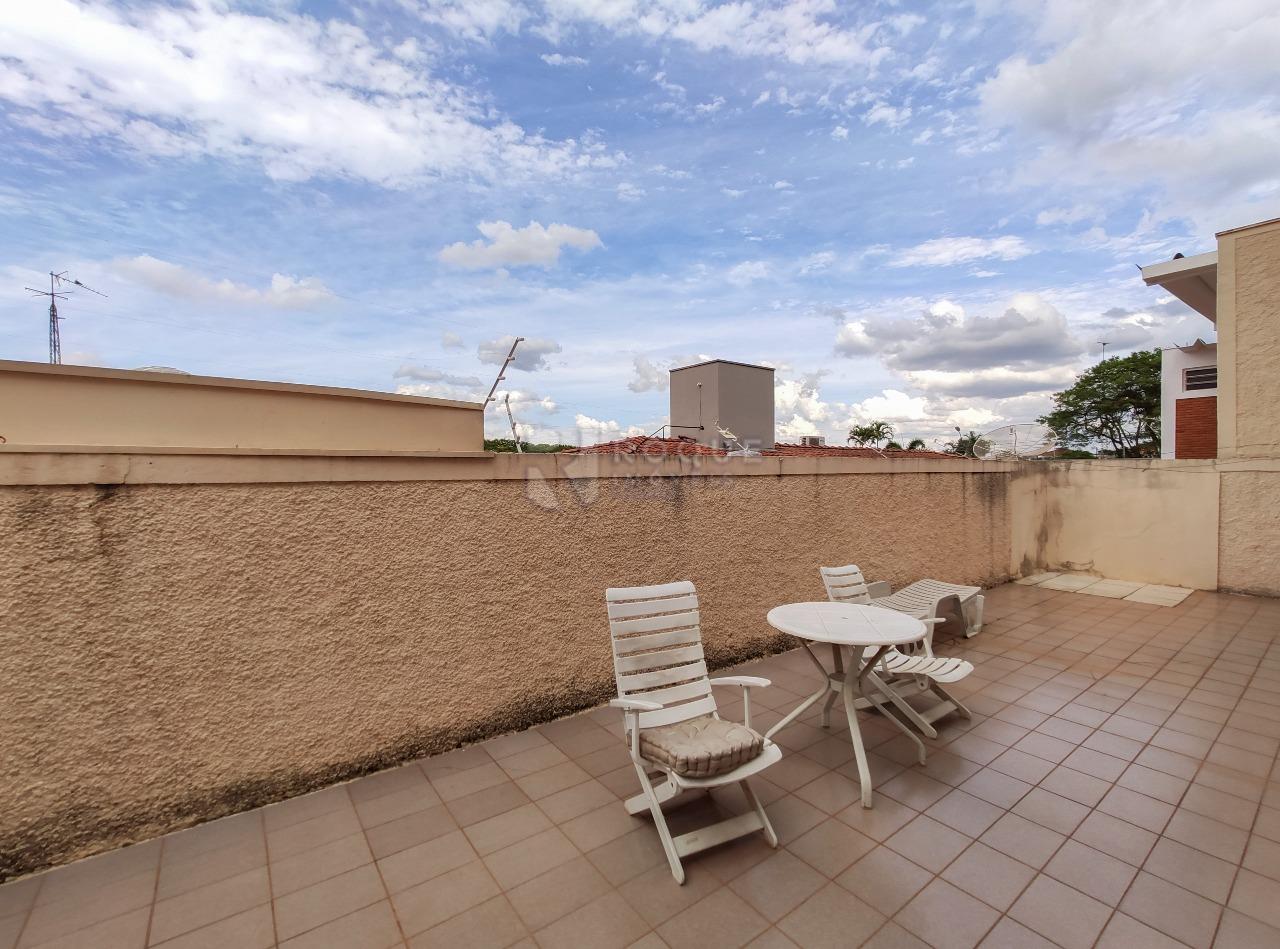 Casa Comercial para aluguel no bairro Jardim Mercedes: Fundo 