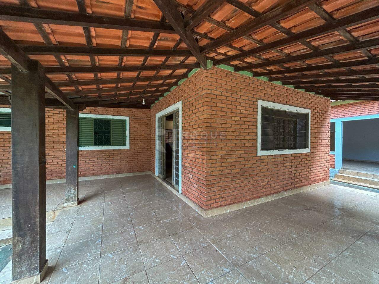 Chácara para aluguel no bairro Bairro do Pinhal: Varanda