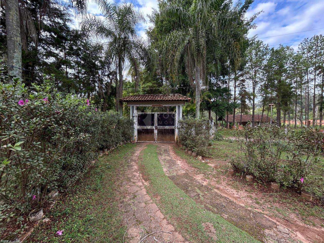 Chácara para aluguel no bairro Bairro do Pinhal: Área externa