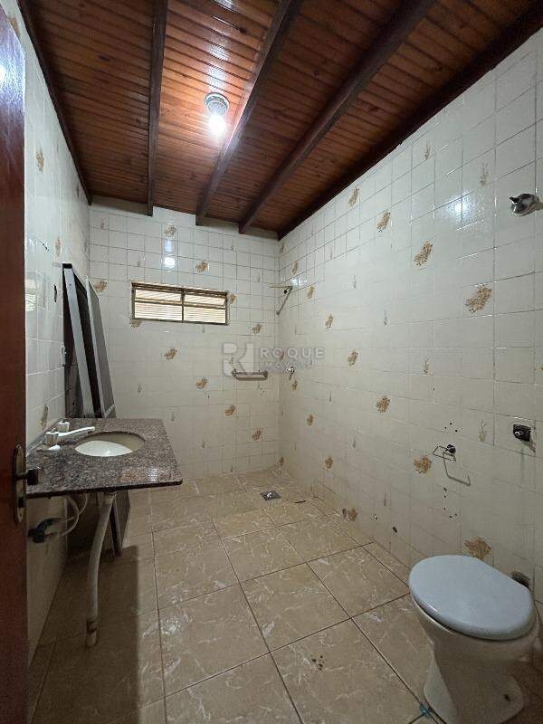 Chácara para aluguel no bairro Bairro do Pinhal: WC social