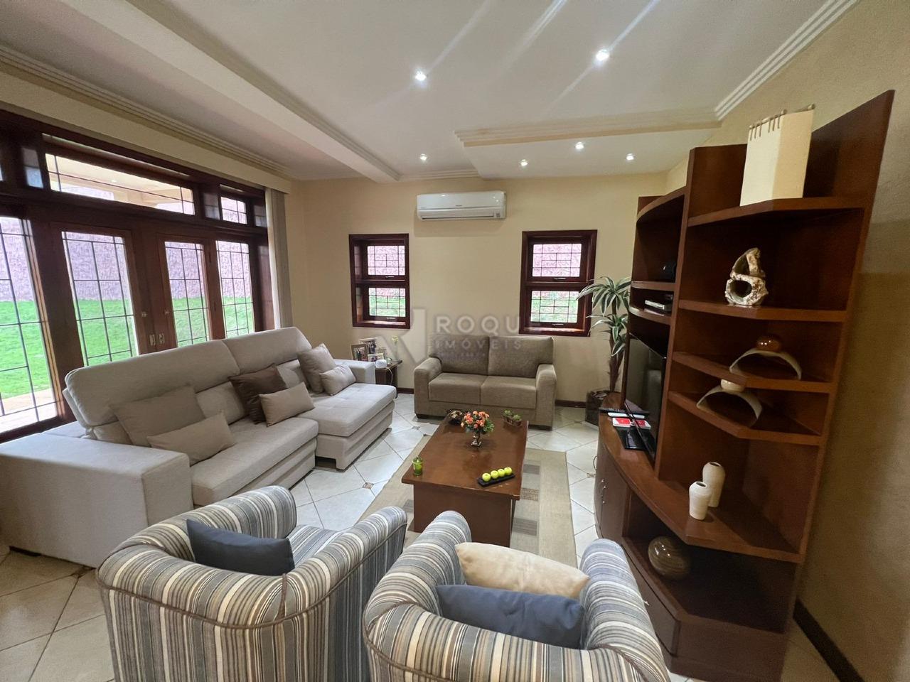 Casa em condomínio à venda no bairro Jardim Itapoã: sala social/estar