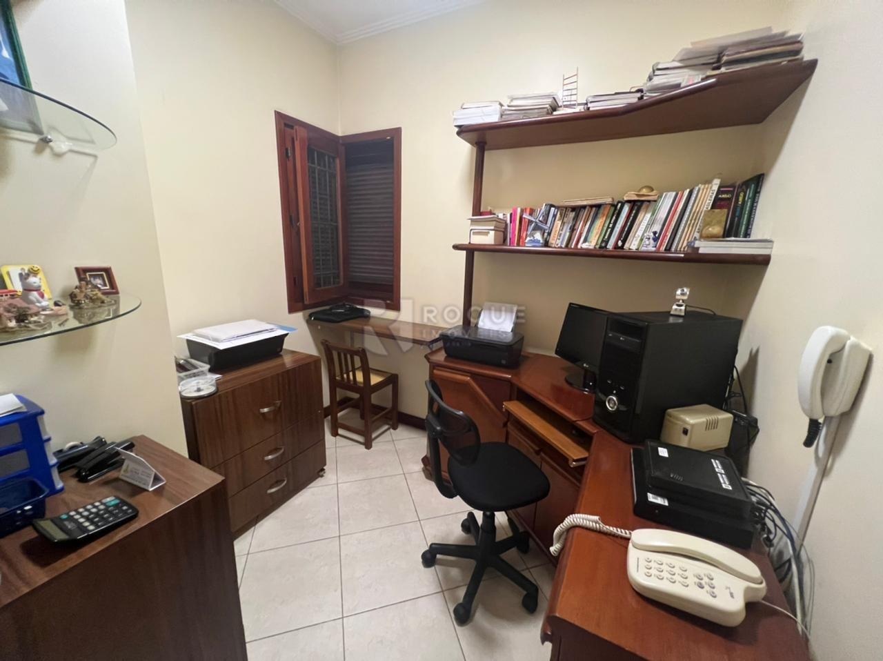 Casa em condomínio à venda no bairro Jardim Itapoã: ESCRITÓRIO