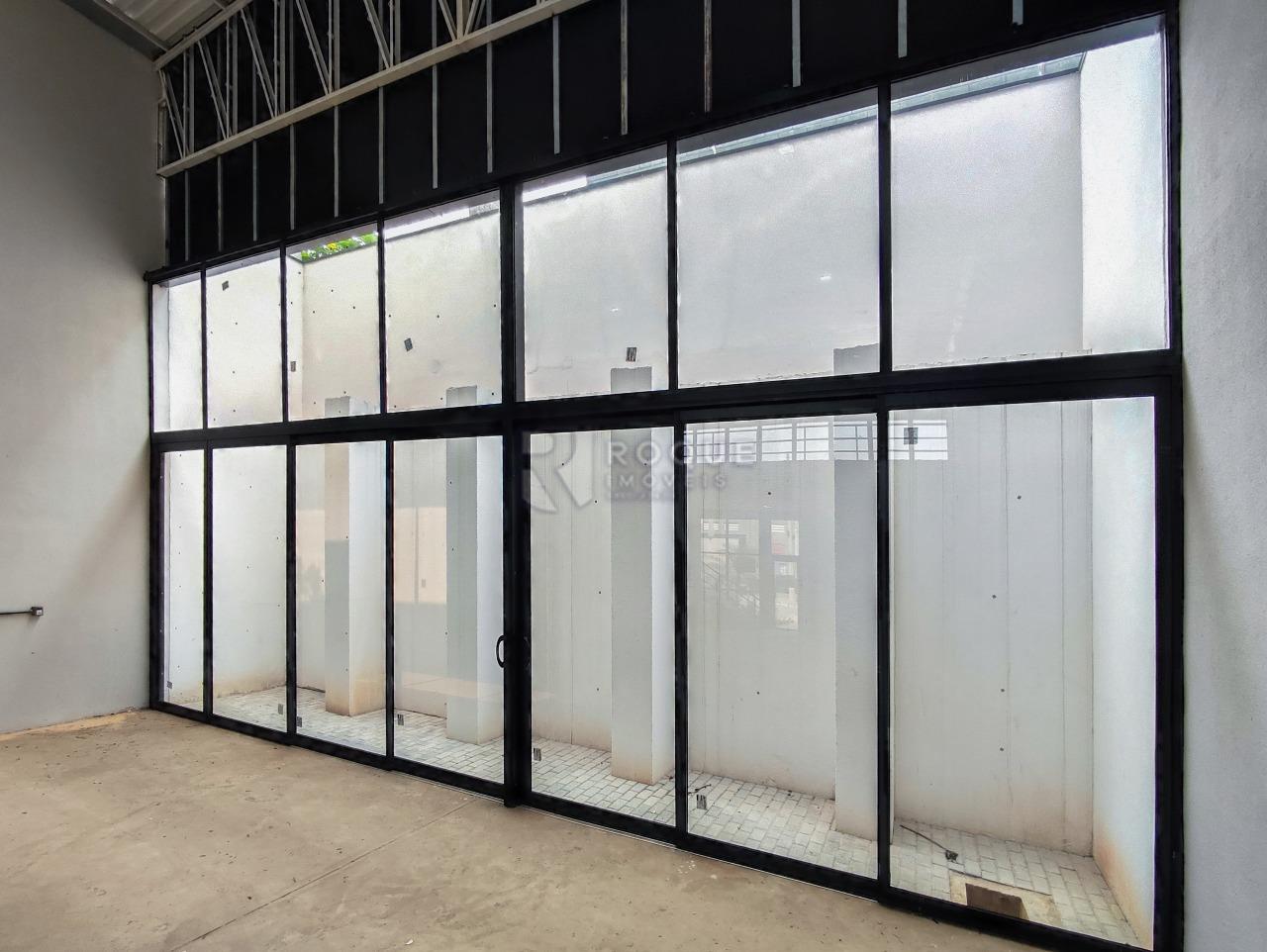 Barracão/Galpão à venda no bairro Jardim Porto Real IV: FUNDO