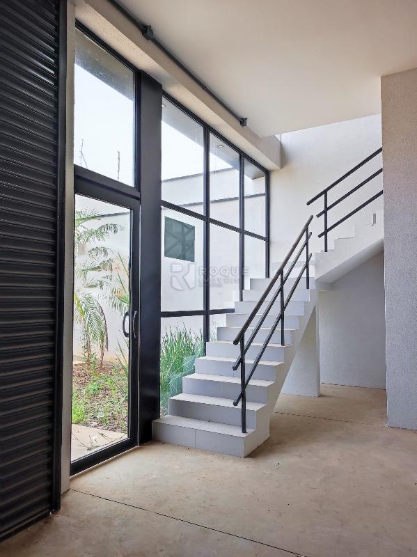 Barracão/Galpão à venda no bairro Jardim Porto Real IV: ACESSO MEZANINO