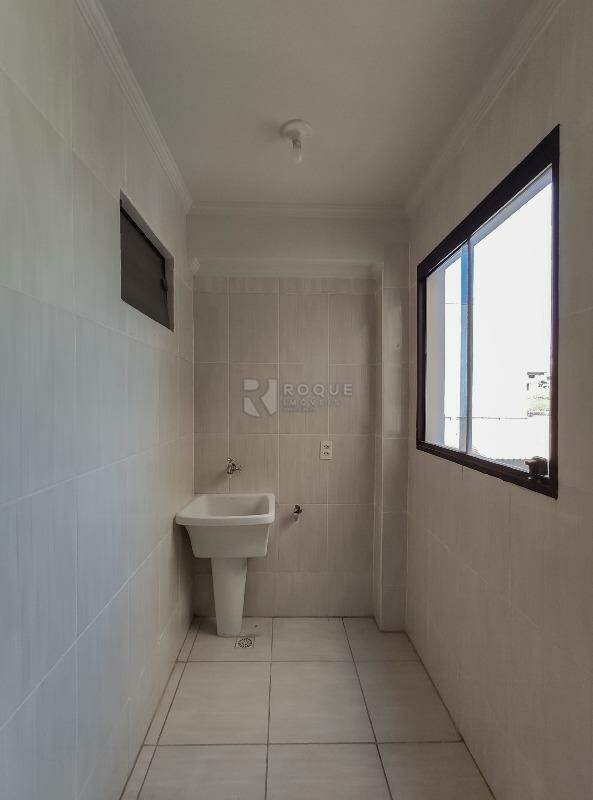 Apartamento para aluguel no bairro Jardim Cidade Universitária I: Área de serviço 