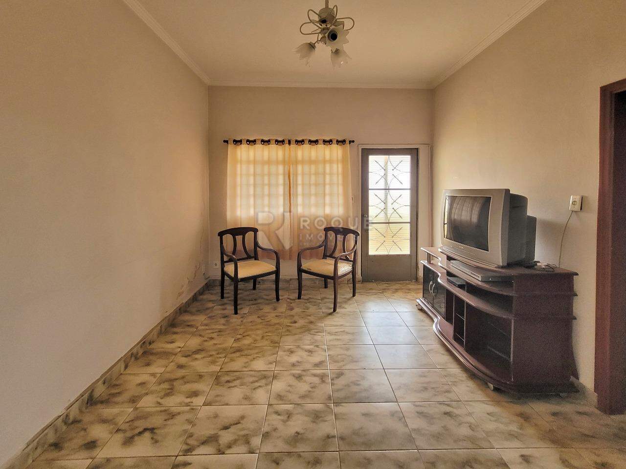 Casa Residencial à venda no bairro Vila Camargo: SALA DE ESTAR