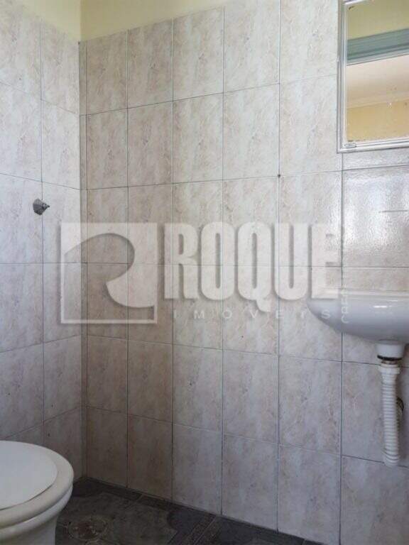 Casa Residencial à venda no bairro Vila Castelar: BANHEIRO