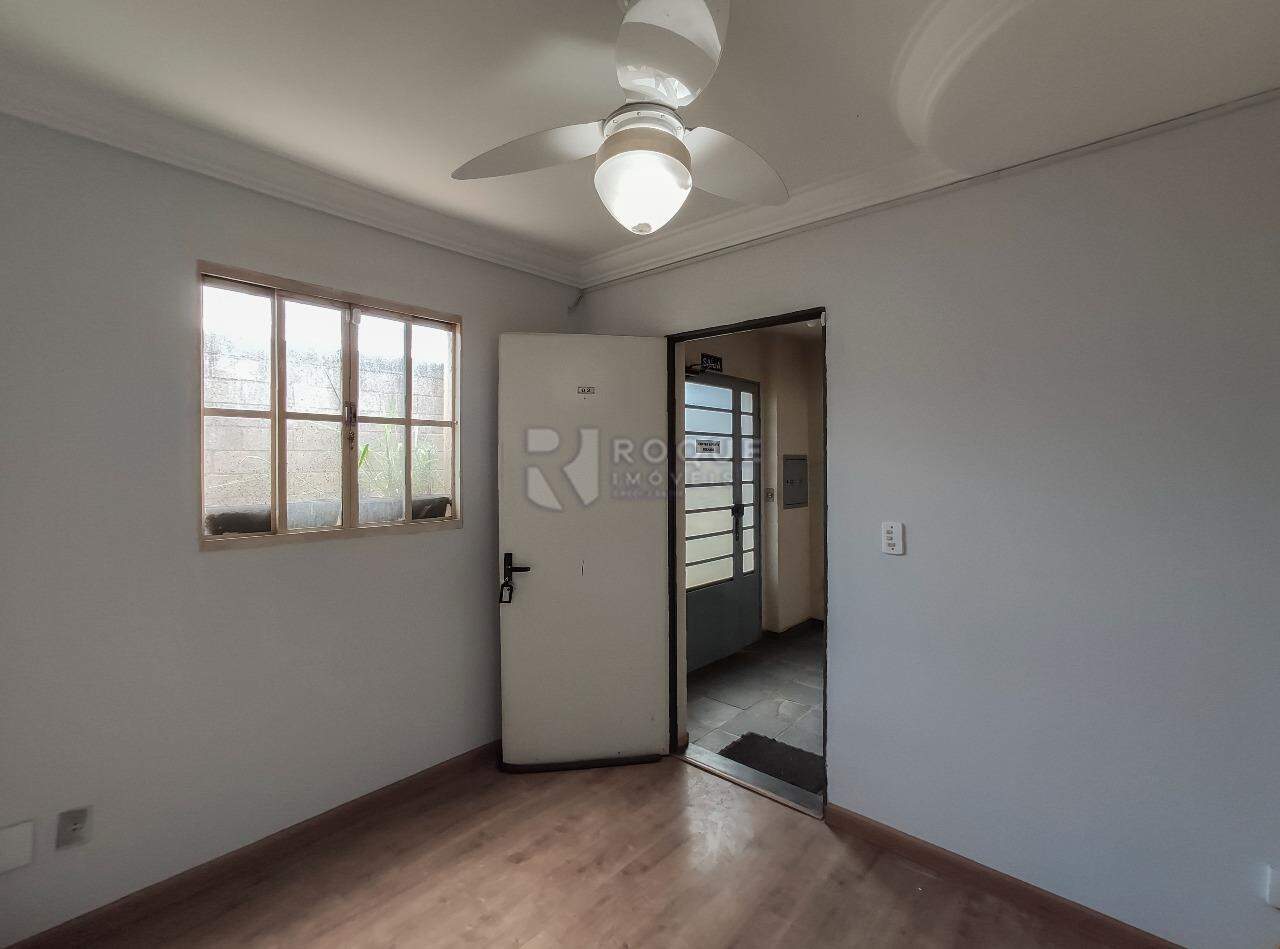 Apartamento para aluguel no bairro Parque Residencial Abílio Pedro: Sala 
