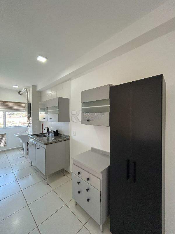 Apartamento para aluguel no bairro Jardim Esmeralda: Cozinha 