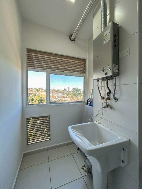 Apartamento para aluguel no bairro Jardim Esmeralda: Área de serviço