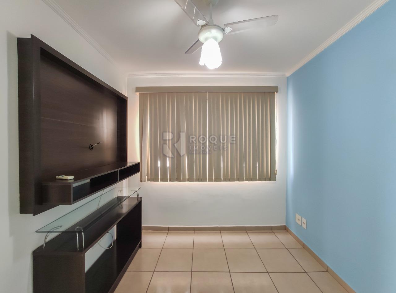 Apartamento para aluguel no bairro Chácaras Antonieta: Sala 