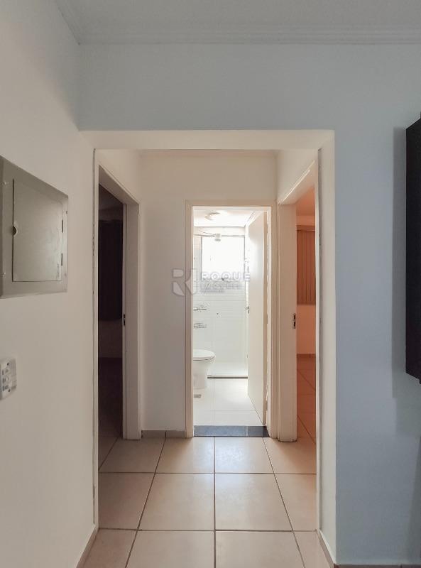 Apartamento para aluguel no bairro Chácaras Antonieta: Hall