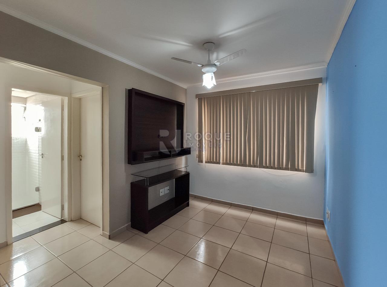 Apartamento para aluguel no bairro Chácaras Antonieta: Sala 