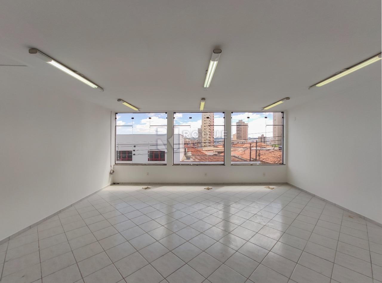 Salas/Conjuntos para aluguel no bairro Centro: Sala segundo andar 