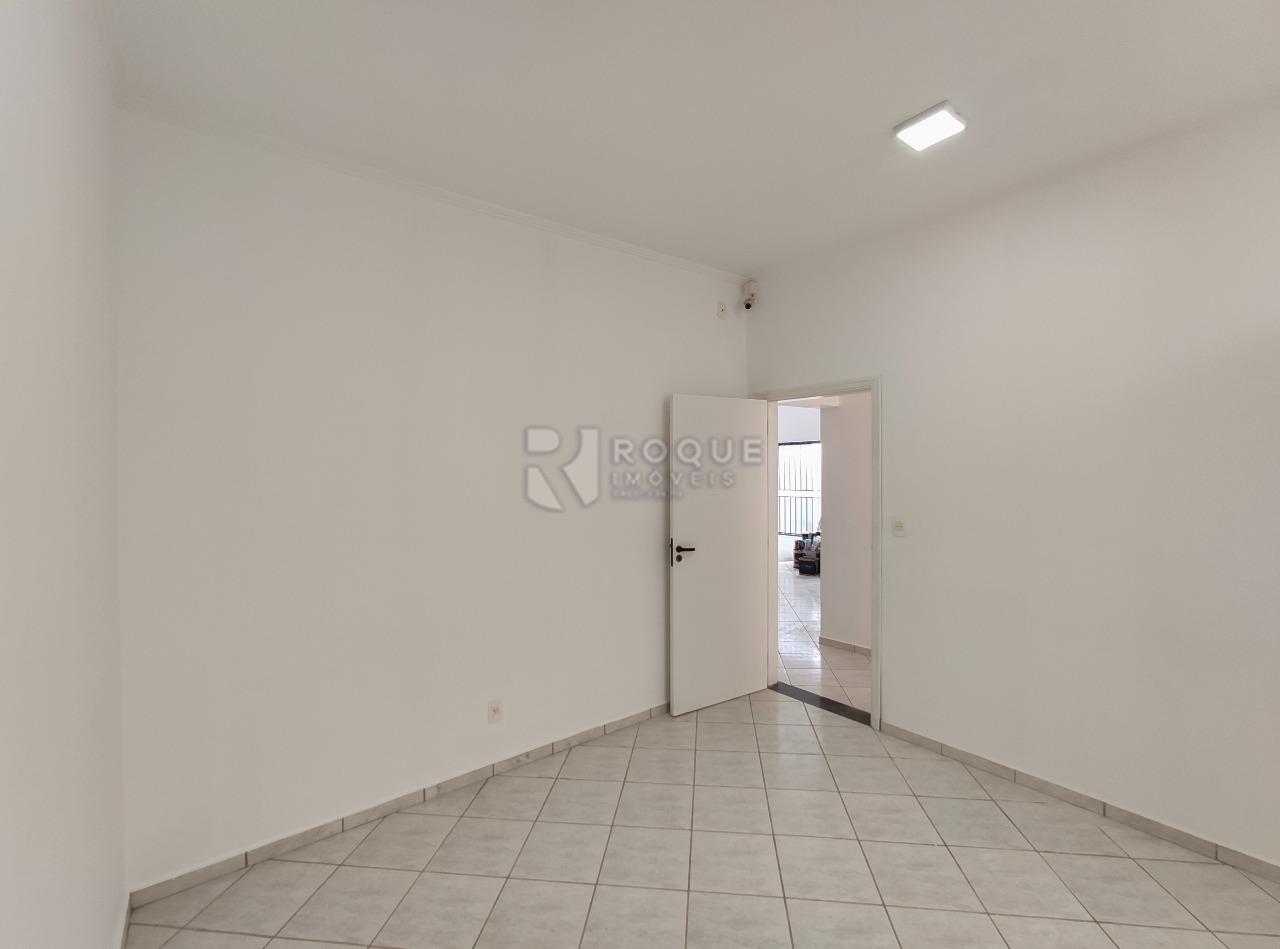 Salas/Conjuntos para aluguel no bairro Centro: Sala segundo andar 