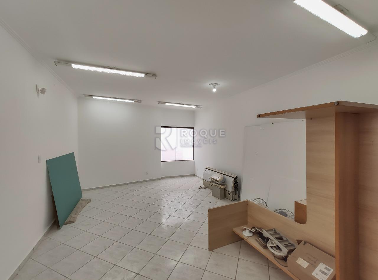 Salas/Conjuntos para aluguel no bairro Centro: Sala segundo andar 