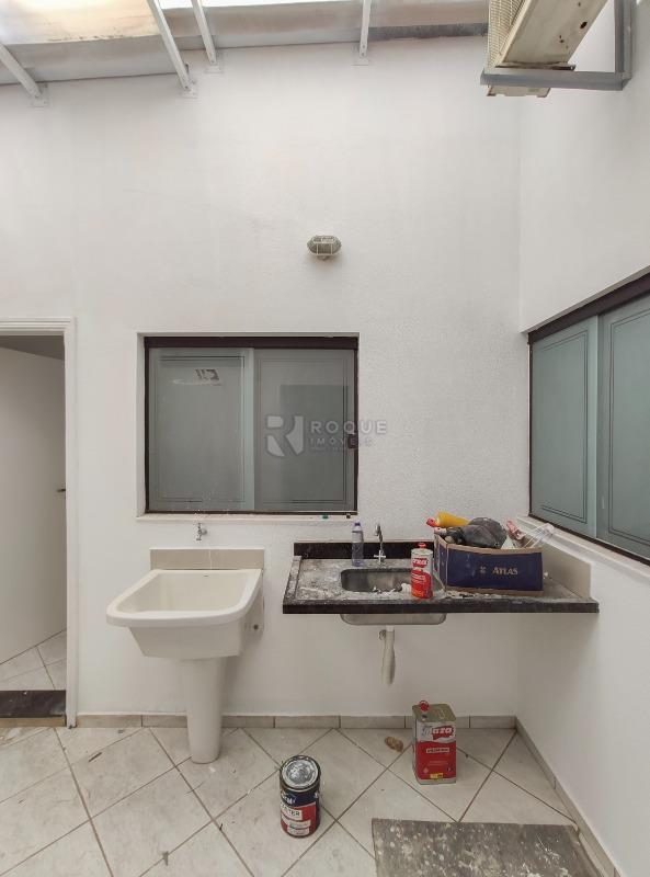 Salas/Conjuntos para aluguel no bairro Centro: Fundo 