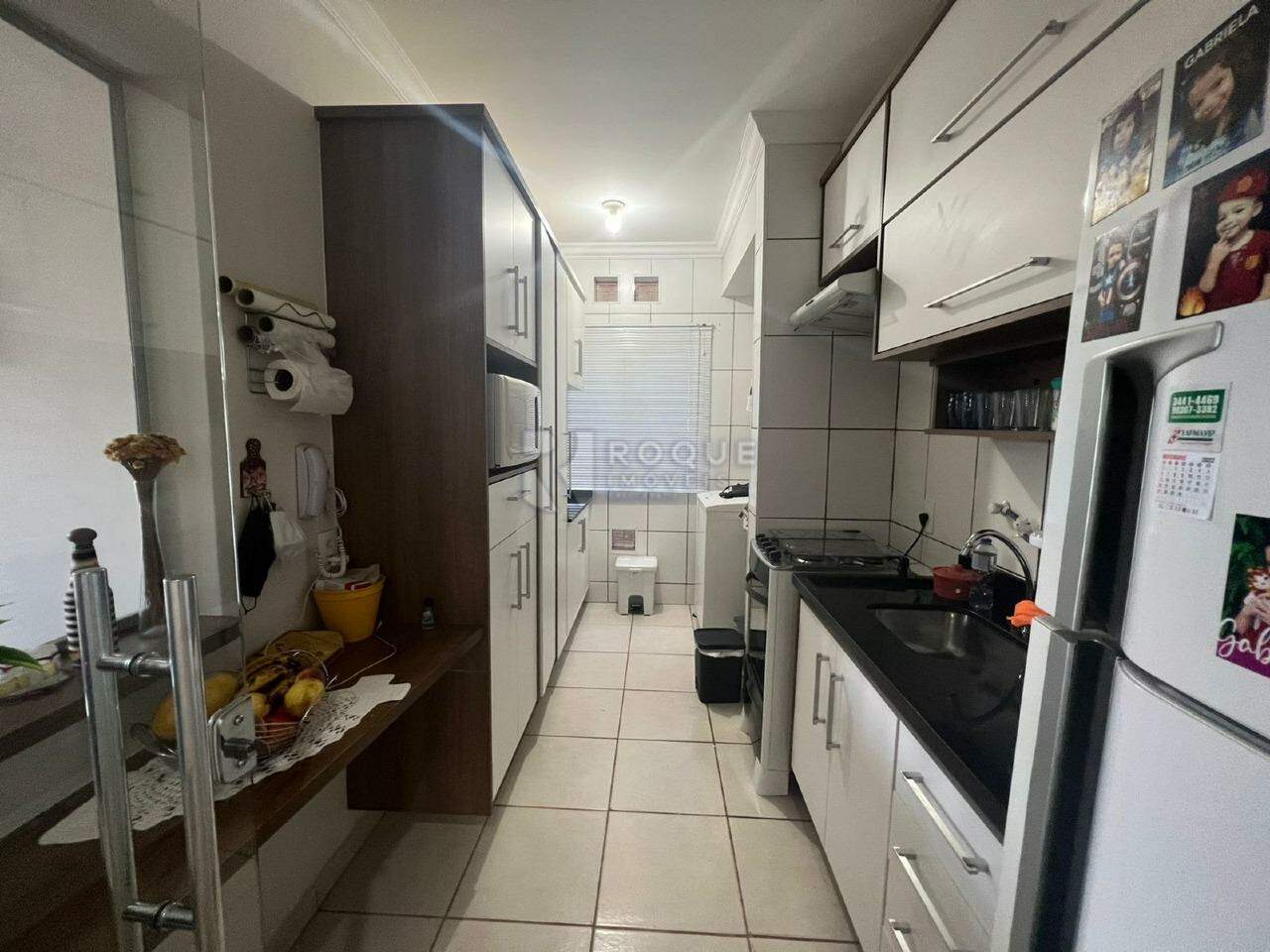 Apartamento à venda no bairro Vila Queiroz: 