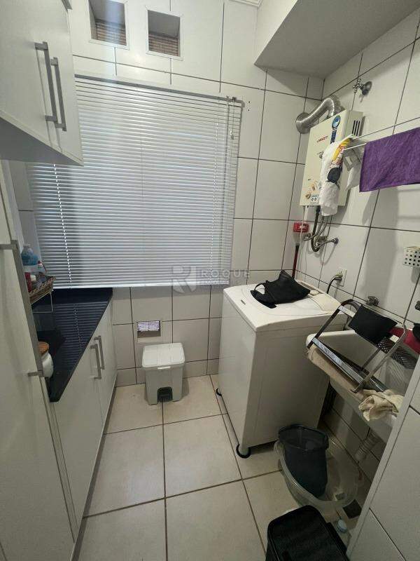 Apartamento à venda no bairro Vila Queiroz: 