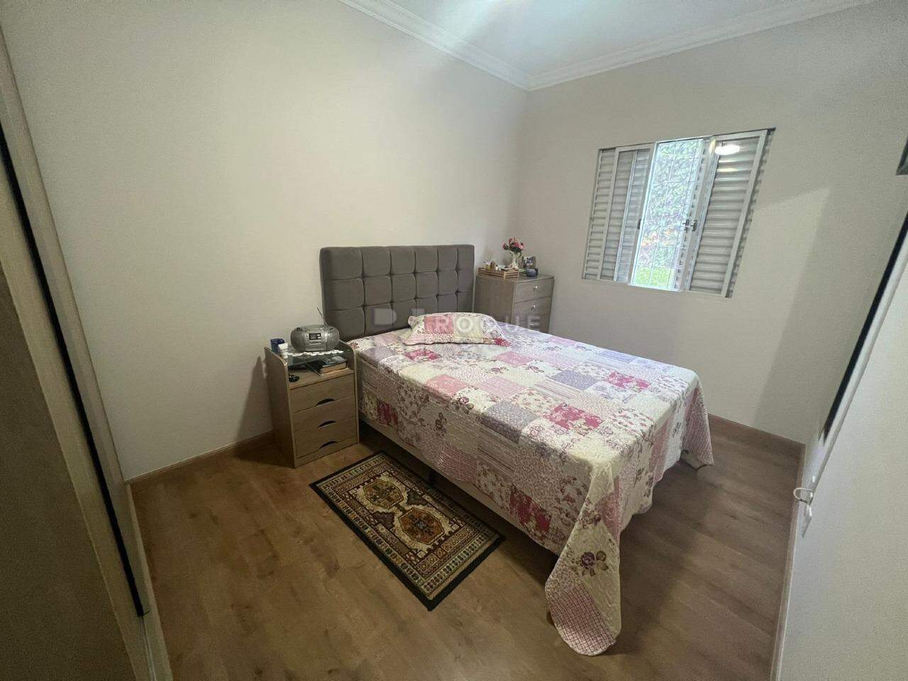 Apartamento à venda no bairro Vila Queiroz: 