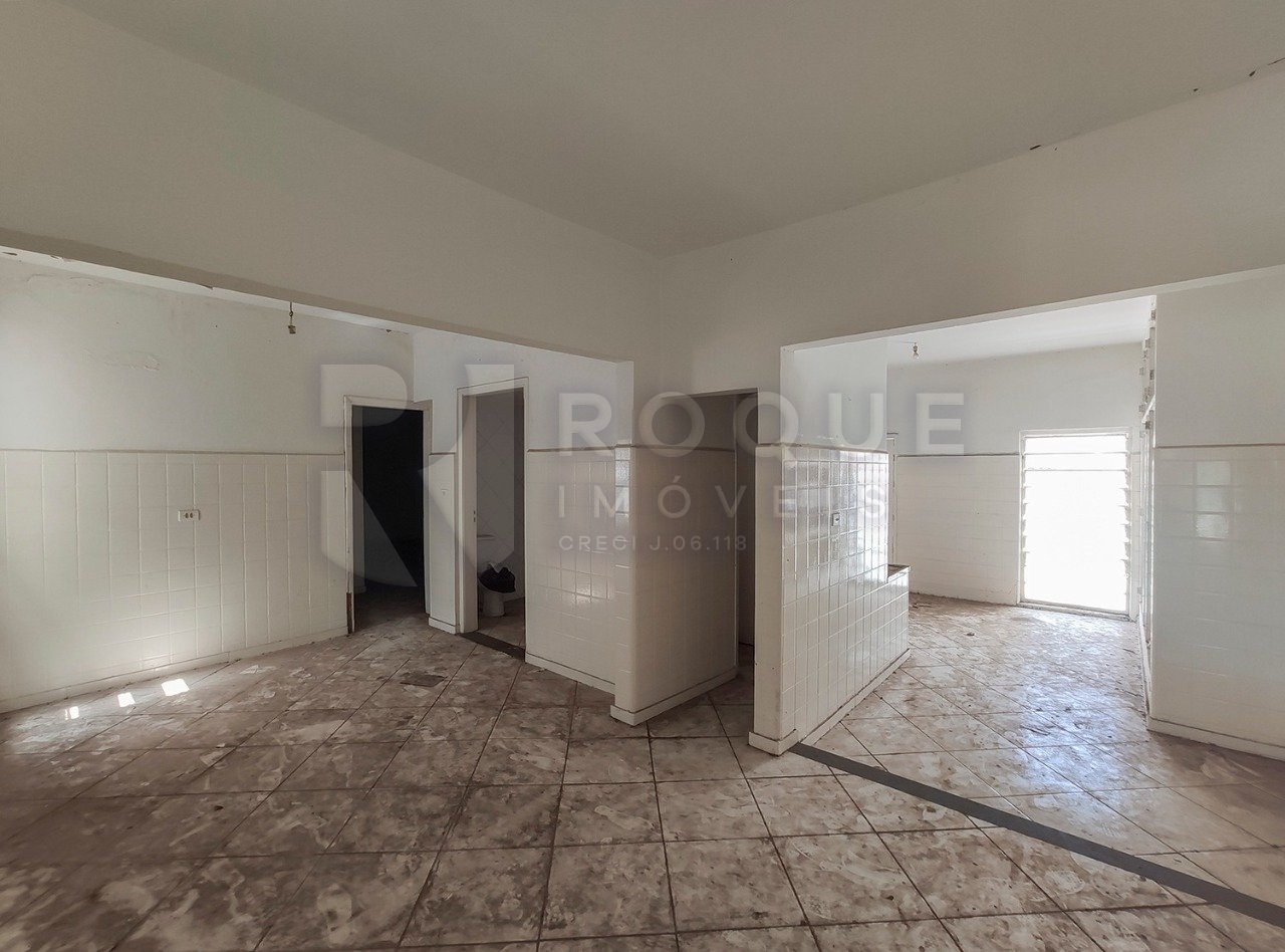 Casa Comercial à venda no bairro Centro: Sala 4