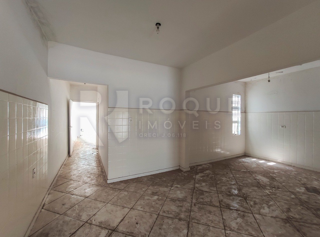 Casa Comercial à venda no bairro Centro: Sala 4