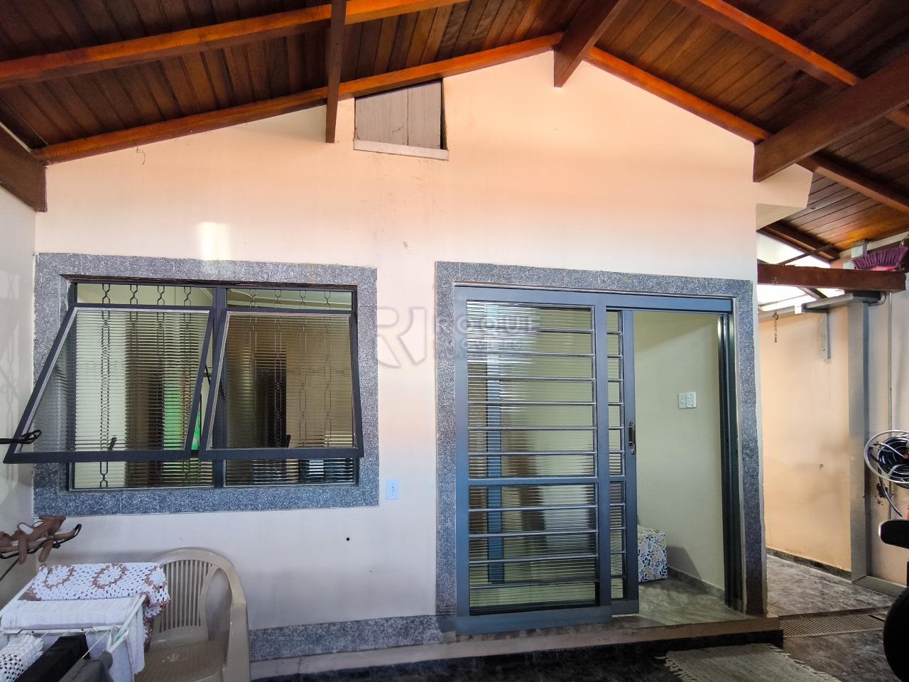 Casa Residencial à venda no bairro Conjunto Residencial Victor D’Andrea: FRENTE