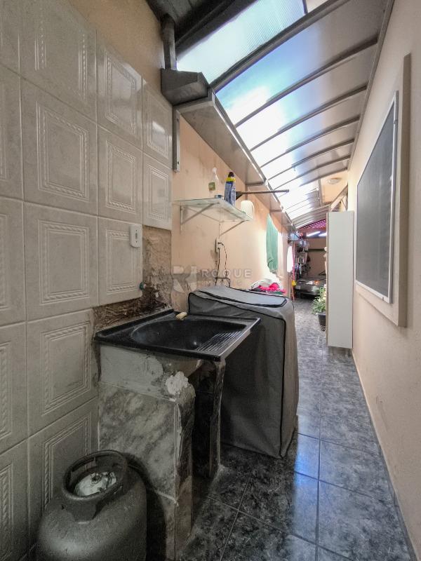 Casa Residencial à venda no bairro Conjunto Residencial Victor D’Andrea: LAVANDERIA