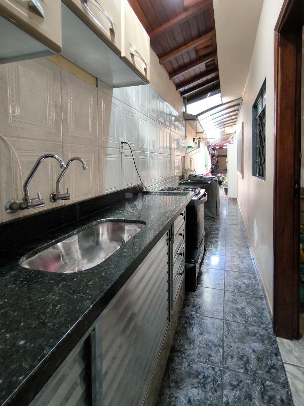 Casa Residencial à venda no bairro Conjunto Residencial Victor D’Andrea: COZINHA