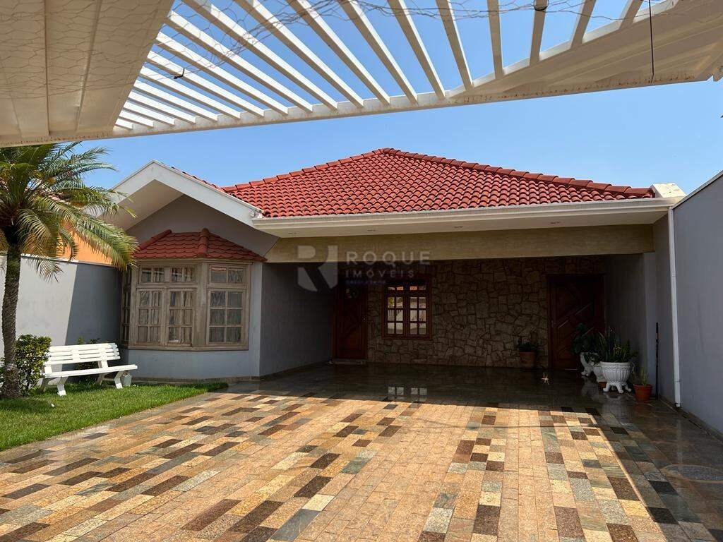 Casa Residencial à venda no bairro CENTRO: