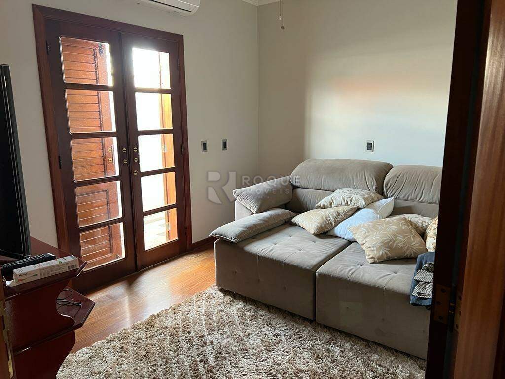 Casa Residencial à venda no bairro CENTRO: