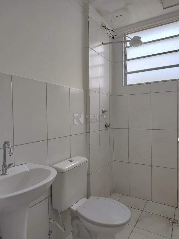Apartamento para aluguel no bairro Jardim do Lago: WC